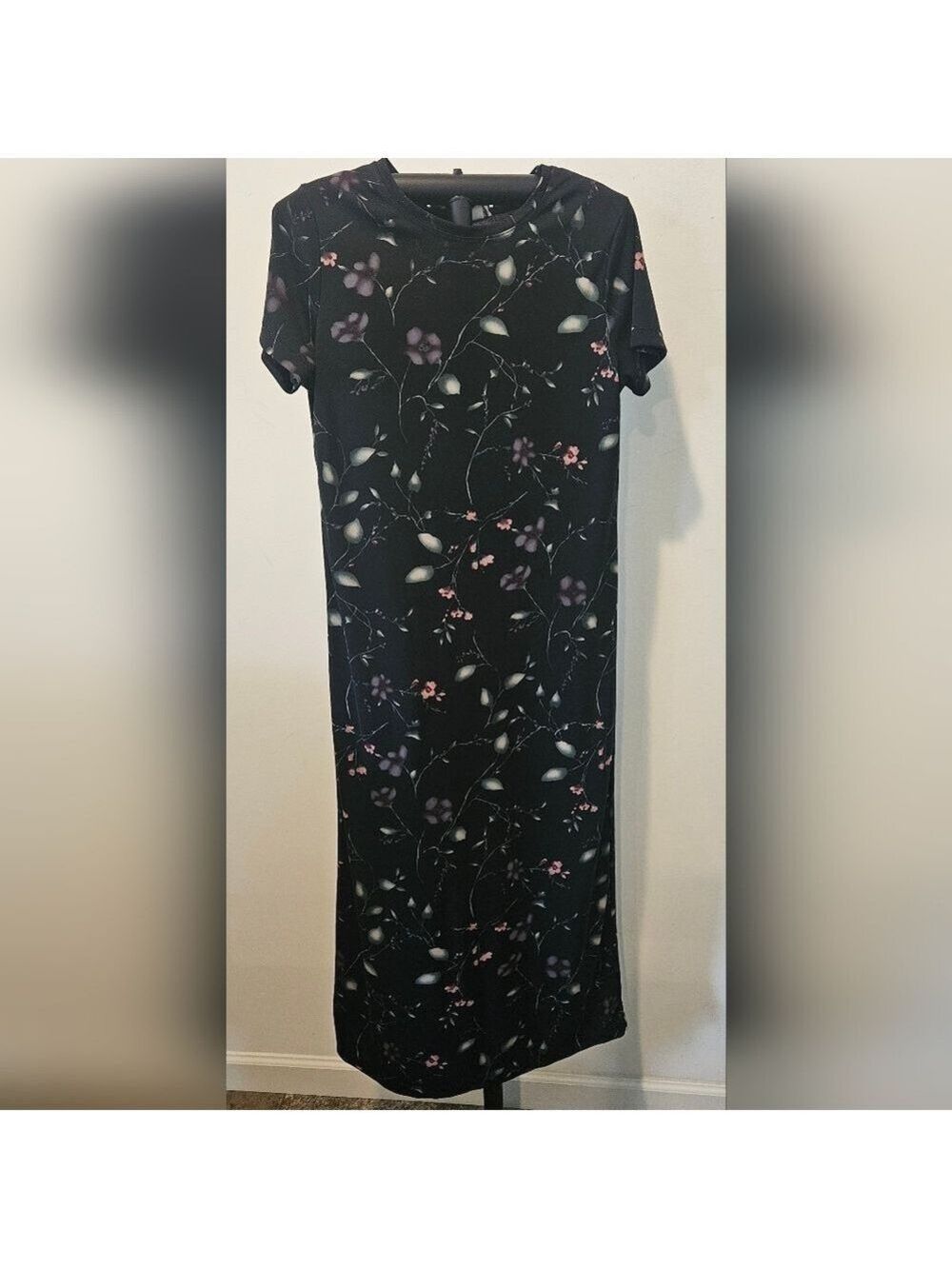 Cassino Women's Short Sleeve Maxi Dress In Black With A Multi Floral Print Small - Picture 3 of 7